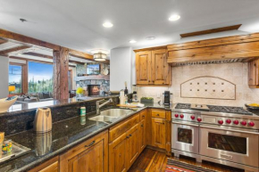 Grand Lodge - 3 Bed and Den #408